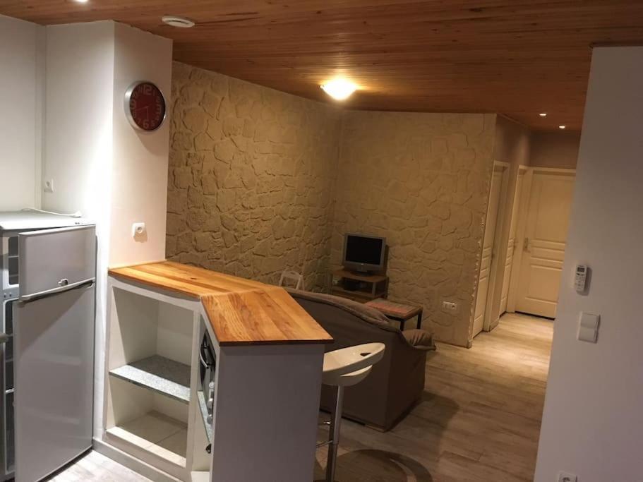 Gite Aux Aspres Logement De 65M² Fontcouverte  Luaran gambar
